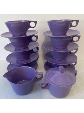 PURPLE melamine 8 cups saucers plates sugar creamer set lavender MCM VTG Melmac